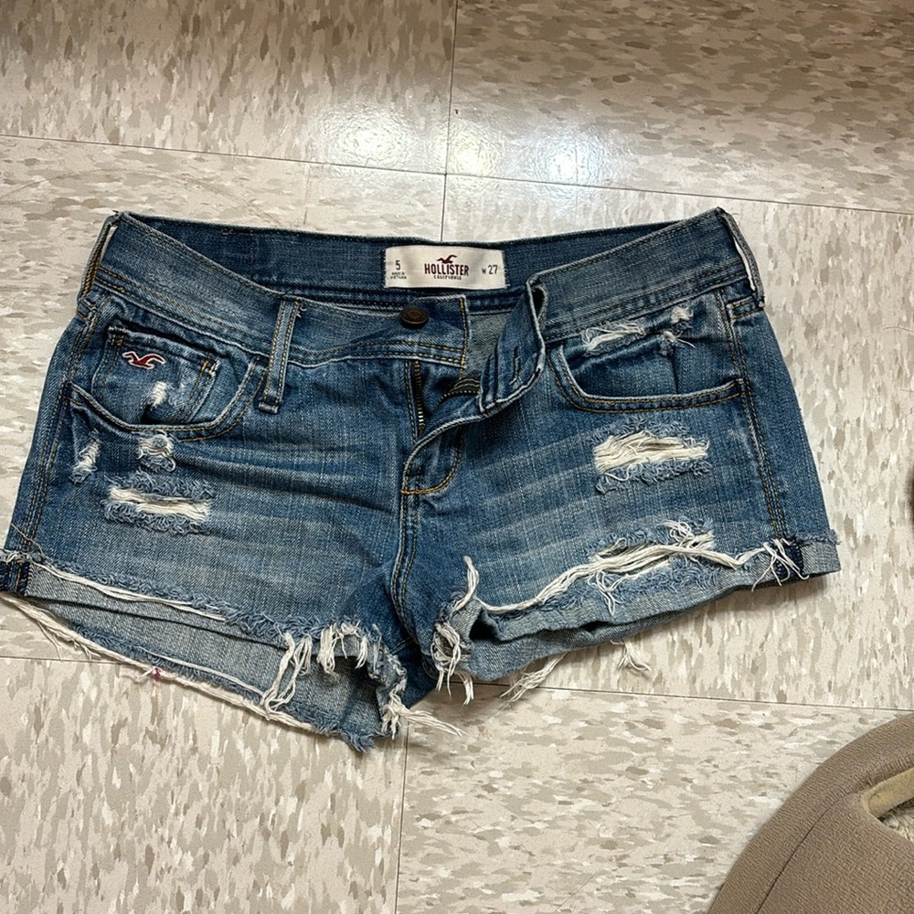 Hollister size 5 shorts, can be a little cheeky